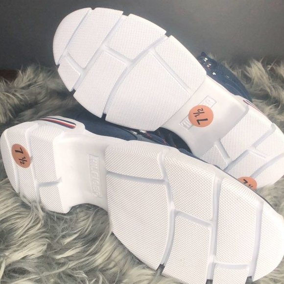 Tommy Hilfiger Logo Lace-Up Sneakers Boots - Picture 2 of 5